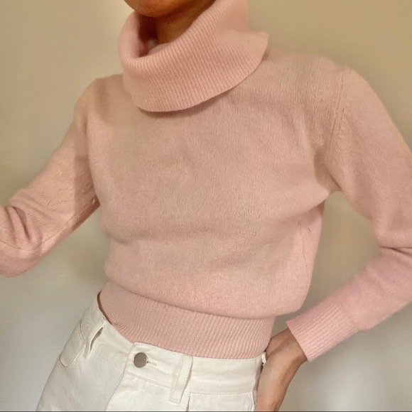 Pretty in Pink Jumper 🎀 - Picture 2 of 6